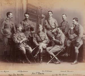 Sir Frederick Sleigh Roberts con sus oficiales
